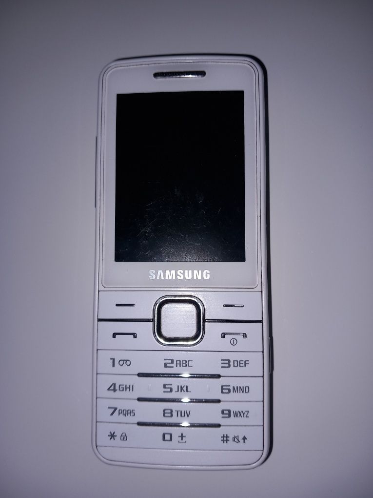 Telefon Samsung s5611