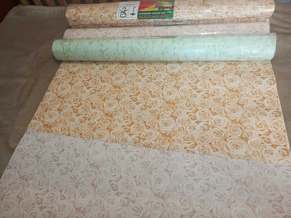 Шпалери Слов'янські гарячого тиснення смуги та Ланіта рулон метрові