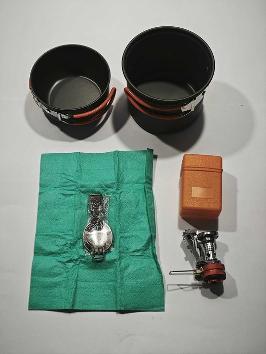 Zestaw Naczyń Kempingowych Z Palnikiem Odoland