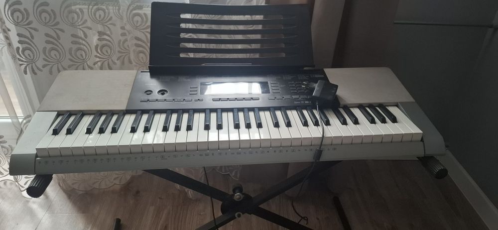 Keyboard Casio CTK-4200.
