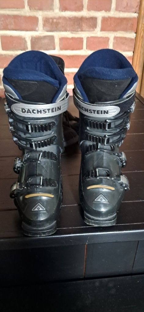Buty narciarskie i wkładki do butów snowborfowyvh oraz torba na buty