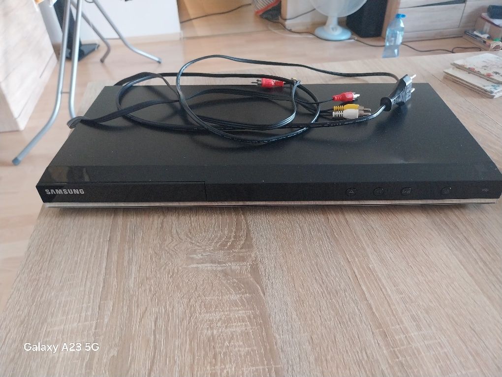 DVD Samsung z pilotem