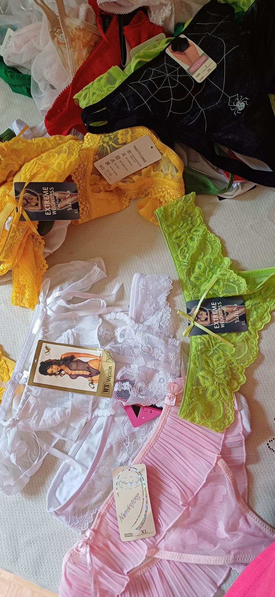 Stringi damskie nowe