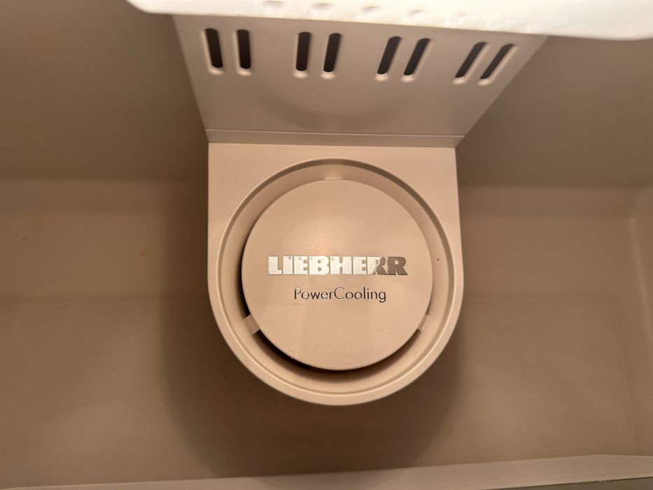 Холодильник LIEBHERR