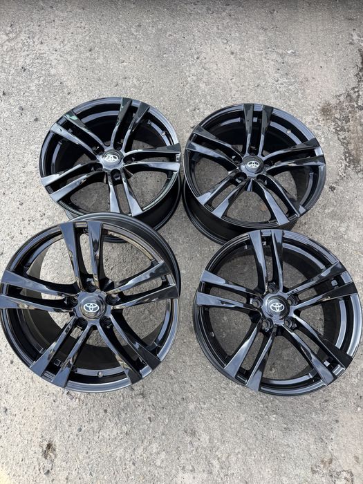 Tesla Model 3 диски R18