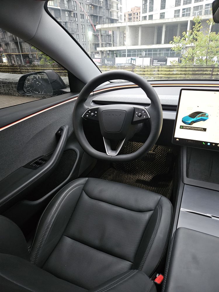 Tesla Model 3 2024