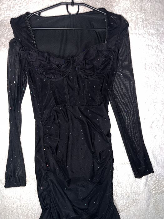 Продам  нарядні  сукні