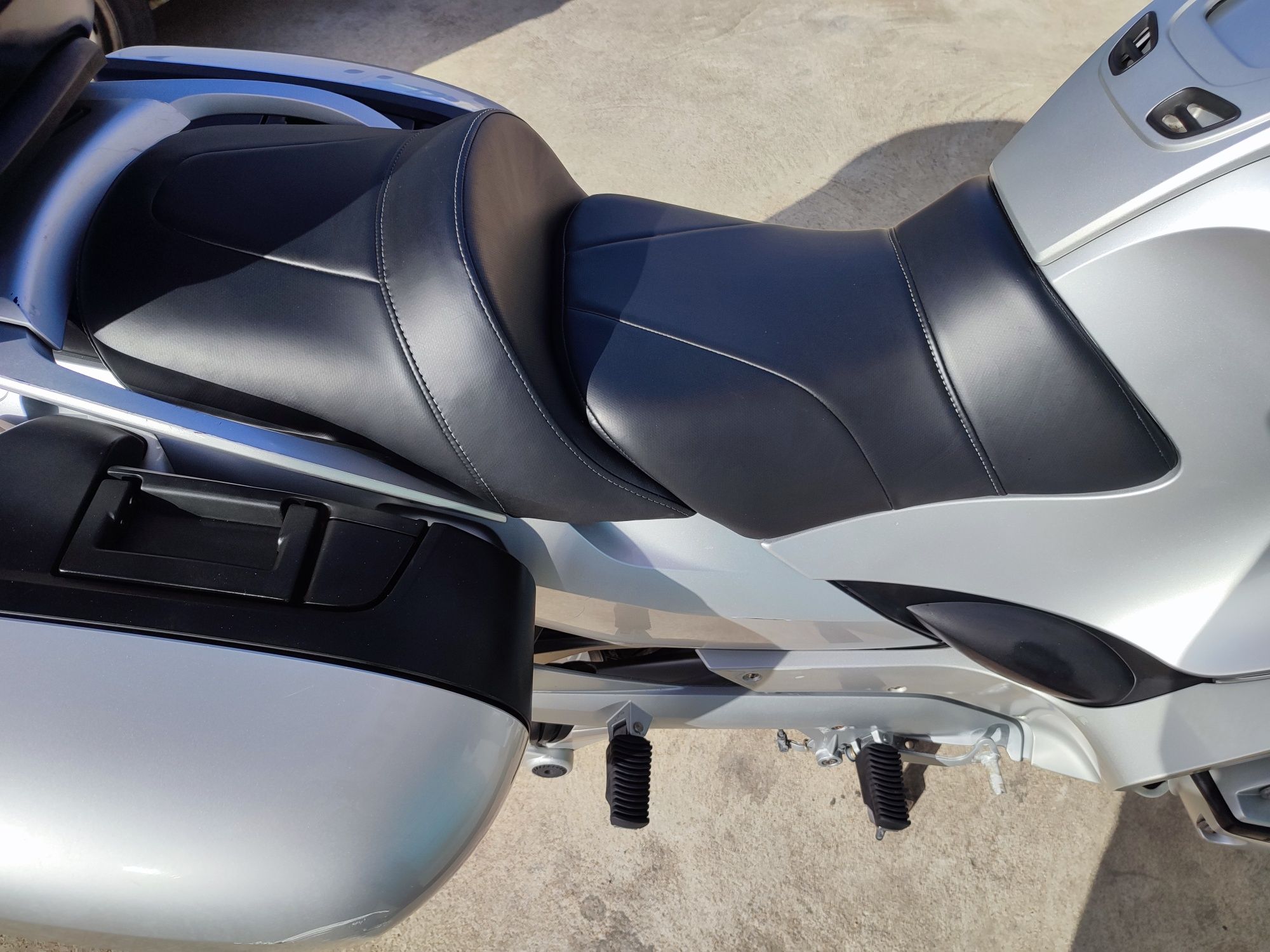 BMW r1200rt 2009 full extras