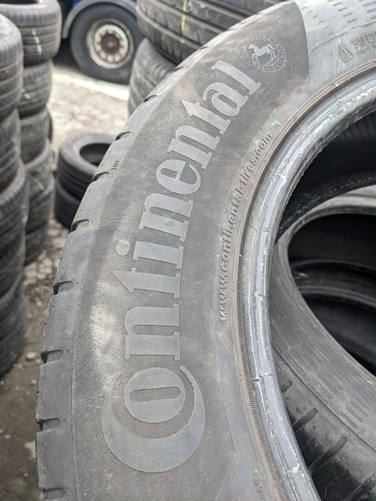 215/60R17 Continental