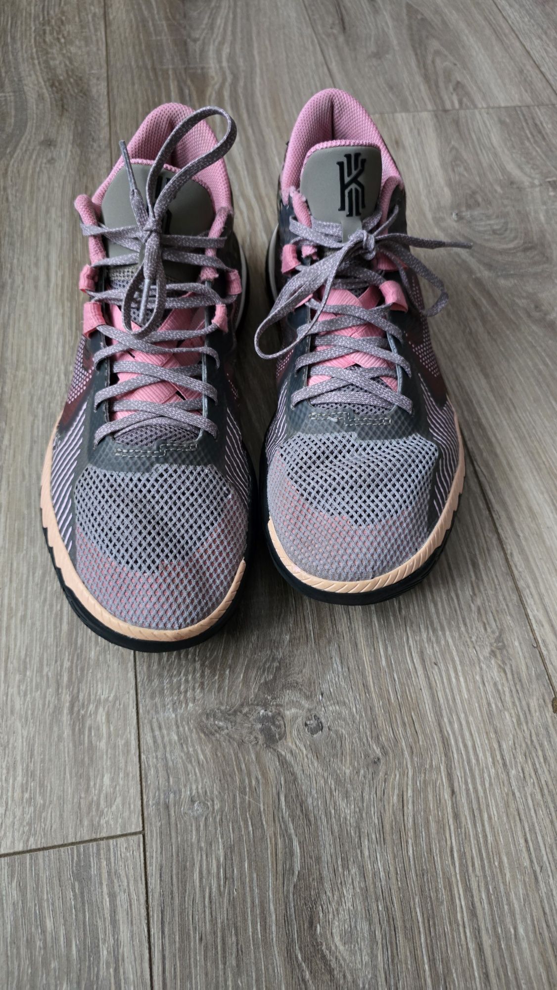Продам Nike Kyrie Flytrap 5 'Moon Fossil Pink Gaze Camo'