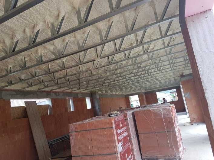 Ocieplanie pianką i celulozą