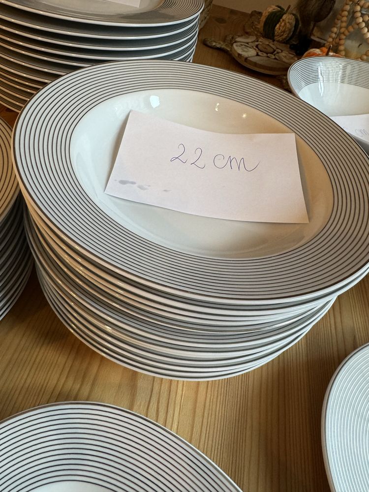 Serwis obiadowy dla 12 osób chodzież Ćmielów Yvonne 44 elementy