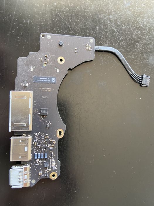 MacBook Pro 13 2015 Right I/O Board64297602466307121