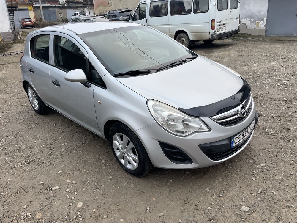 Продам  обмен Opel Corsa 1.2  бензин 5 дверный