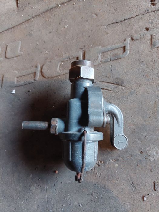 Продам циліндри панонія та інші запчастини.