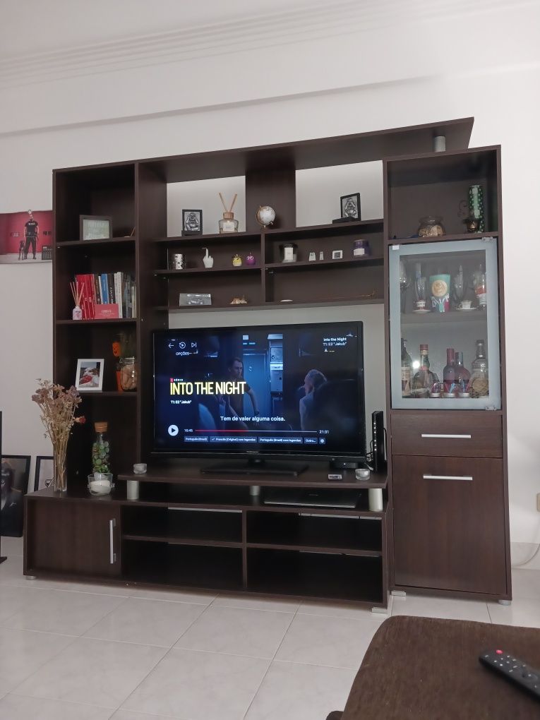 Móvel sala castanho