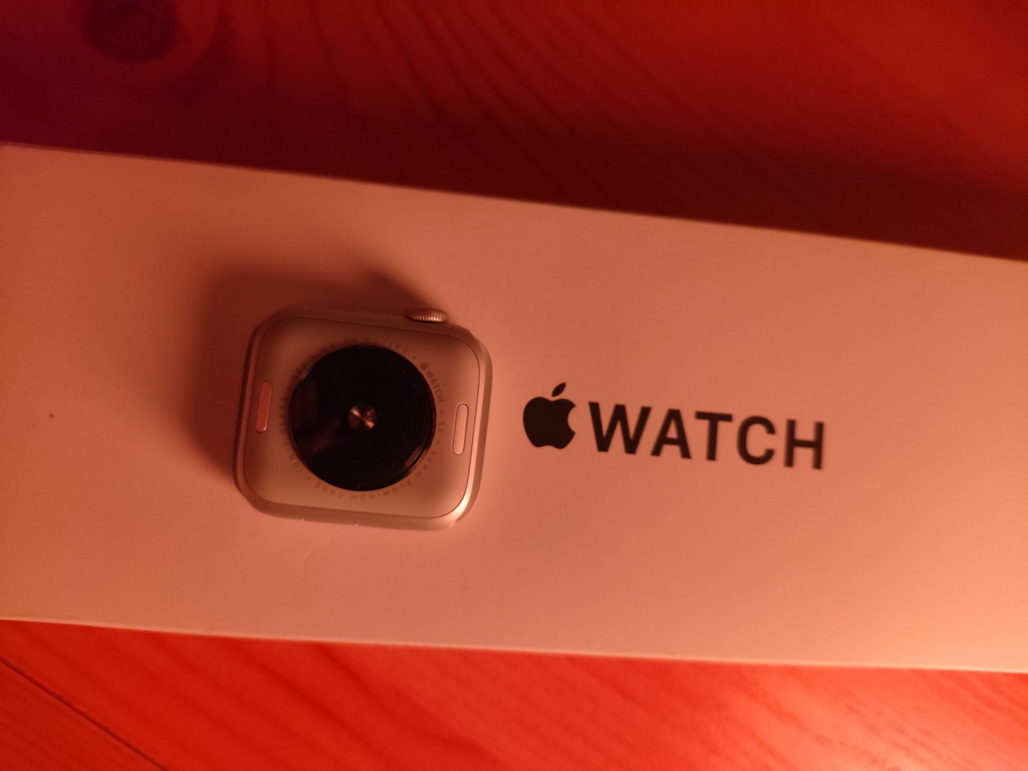 Apple watch SE (2-го поколения)