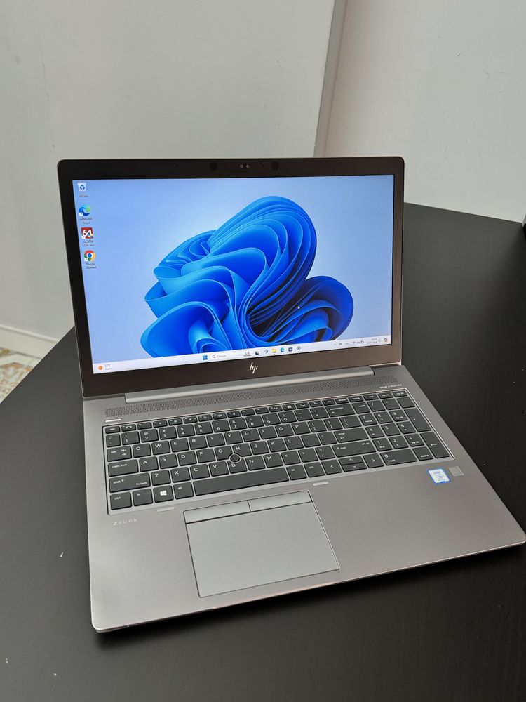 HP Zbook 15U G5; I7; Radeon