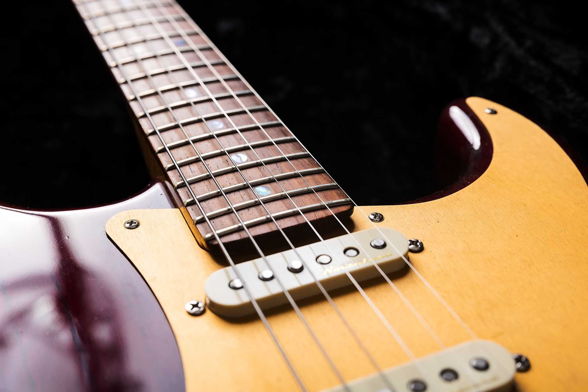Fender Classic Player Strat Custom Shop 2006 Noiseless Midnight Wine
