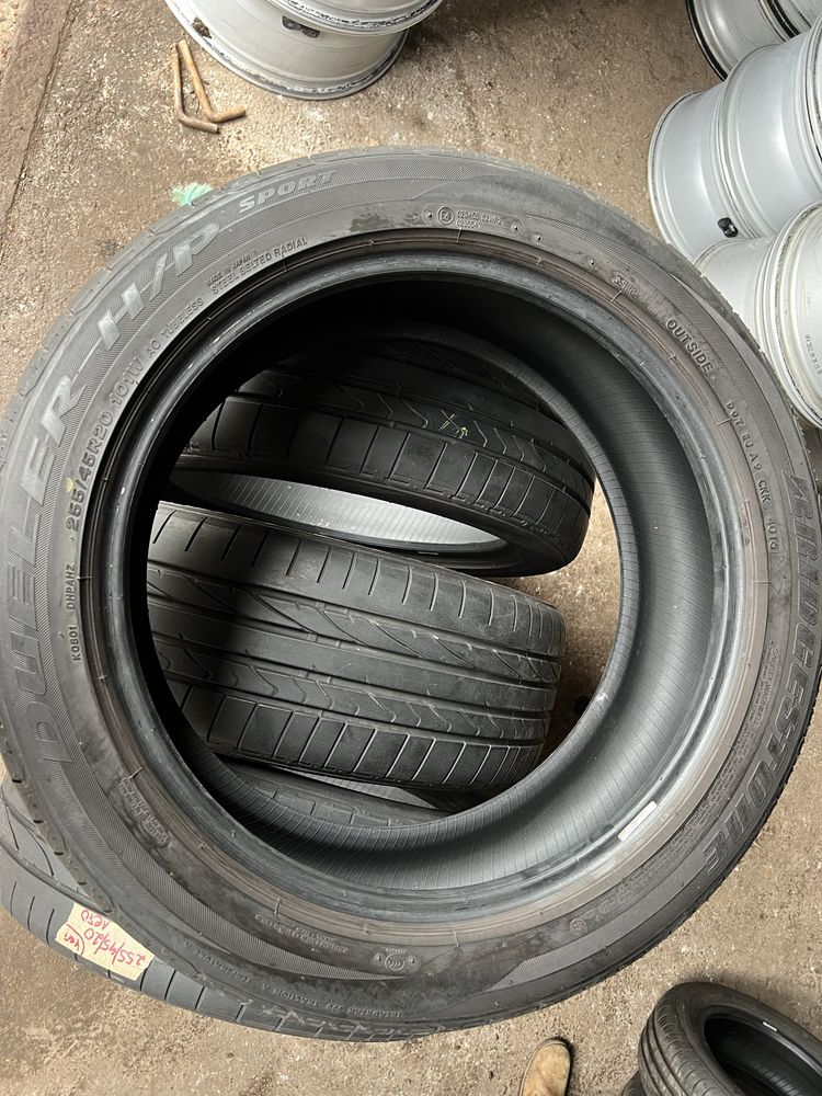 255/45/20 лето 4 шт