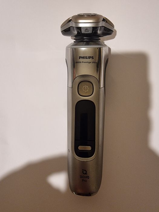 PHILIPS Seria I9000 Prestige Ultra SkinIQ Pro XP9404