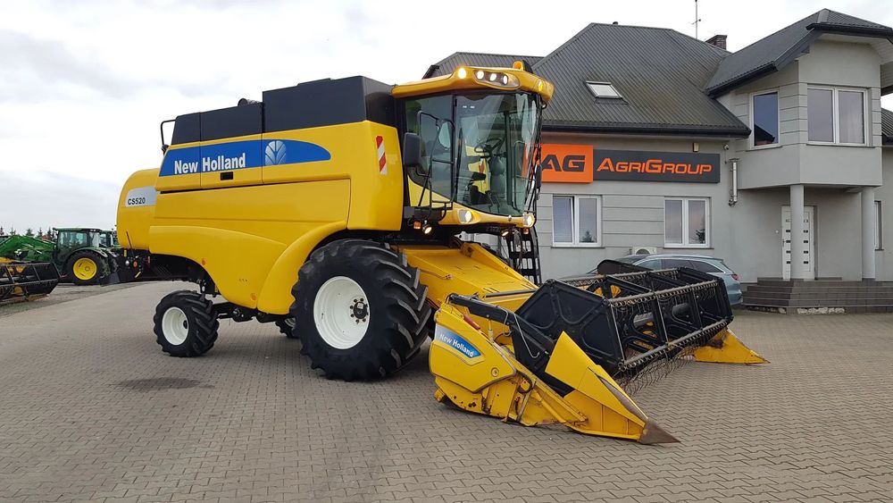 New Holland CS 520  Ładny kombajn !!! Prosto z ciężarówki, Nie myty, nie picowany !!!