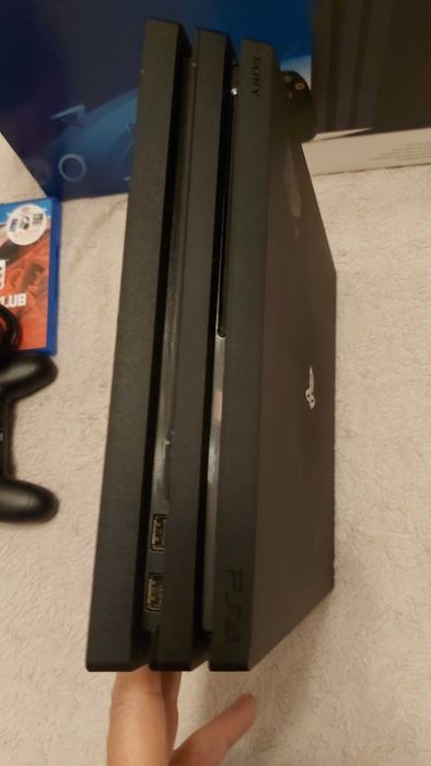 Konsola PS4 PRO Sony PlayStation 4 Pro 1TB 7016b PAD