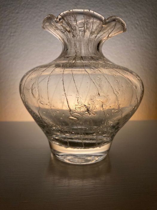 Szklany wazon. Szkło kolorowe Niemcy, napowietrzone