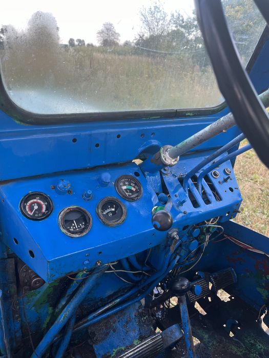 Продам т40 з ведучим передком цікавить обмін на мтз 80