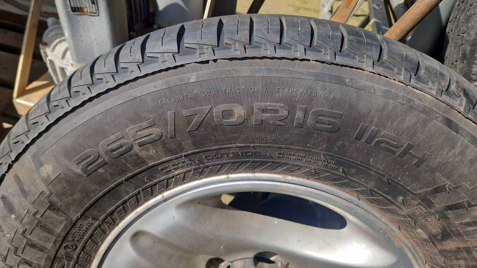 koła komplet kół toyota land cruiser Nokian 265/70 R16 112H