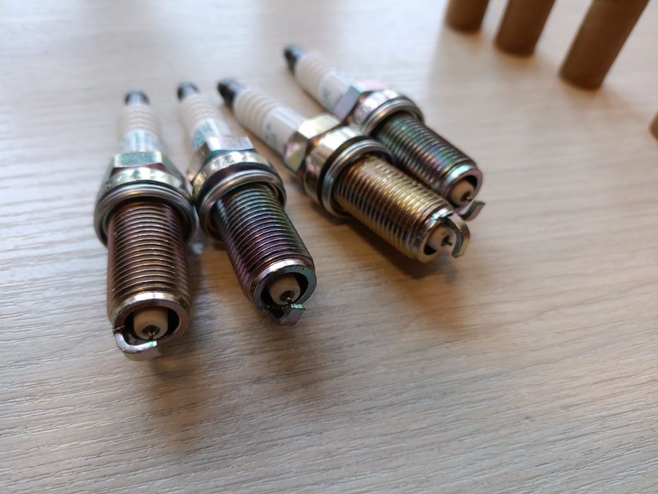 Свечи зажигания NGK 22401-5M015 NISSAN