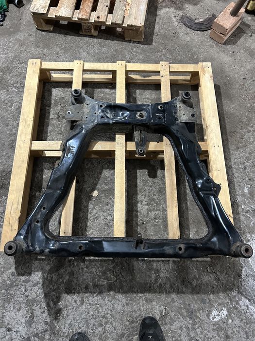 Підрамник, передня задня балка nissan qashqai