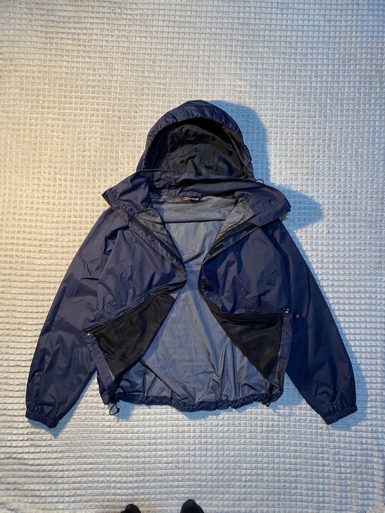 Мужская синяя весенняя курточка BERGHAUS на мембране | M-L размер