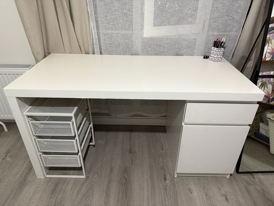 IKEA письмовий стіл MALM мальм