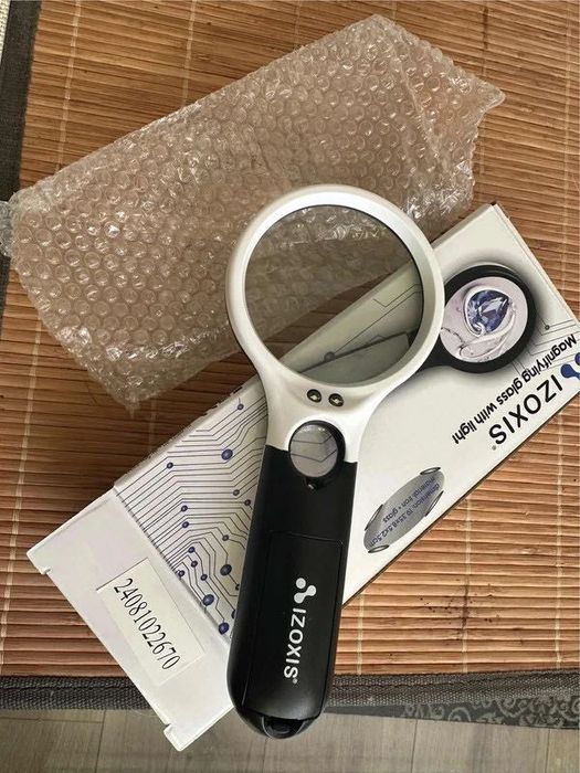 Lupa Szkło Powiększające do Czytania z Podświetleniem Podwójna Diody