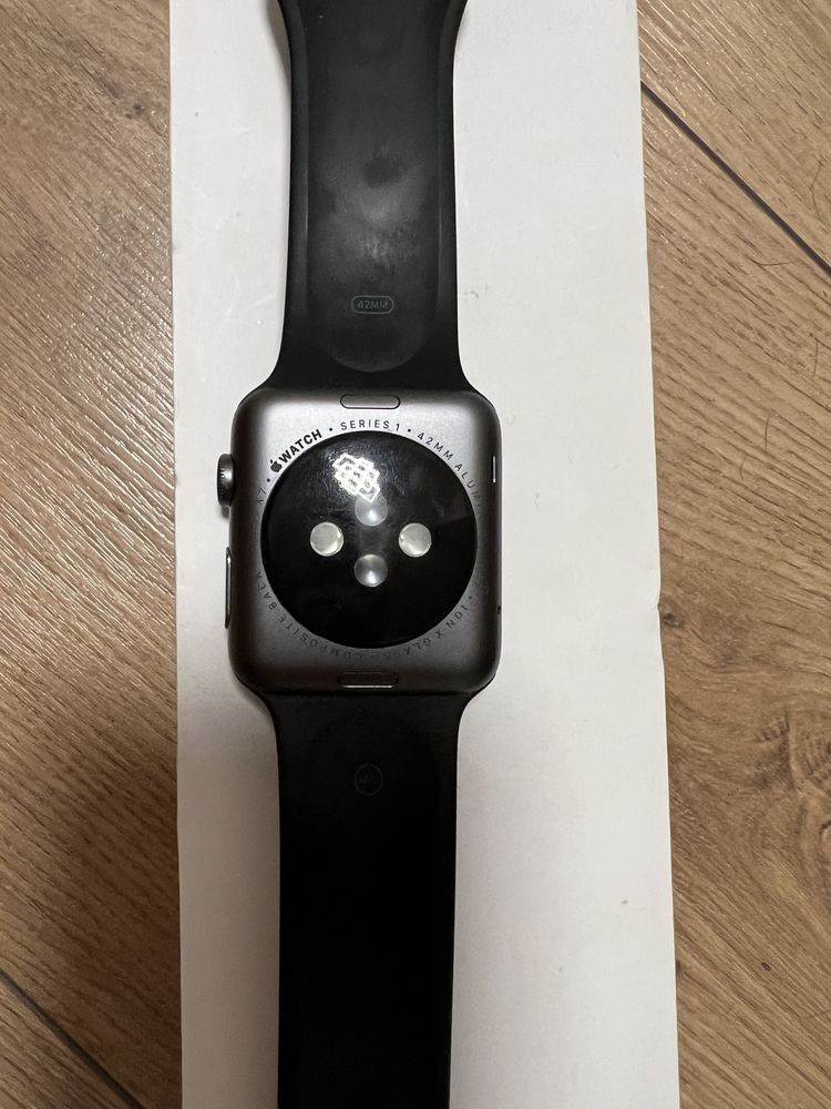 Apple Watch seria 1 42 mm SPACE GRAY w bardzo fajnym stanie!