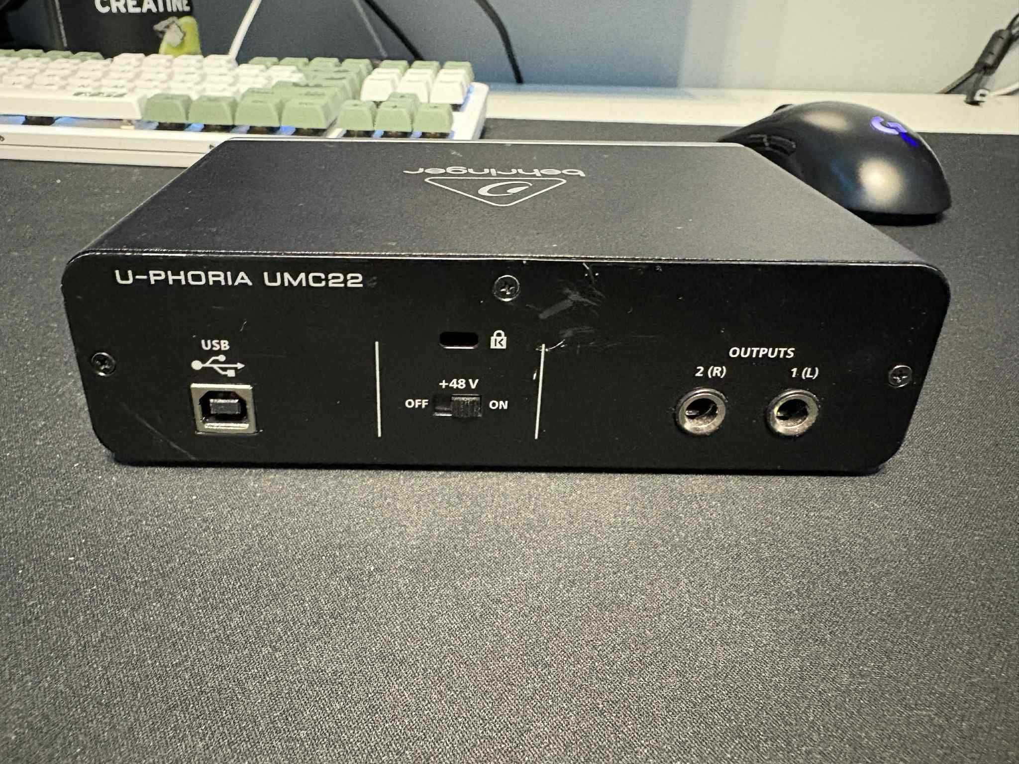 Interfejs audio Behringer u-phoria umc-22
