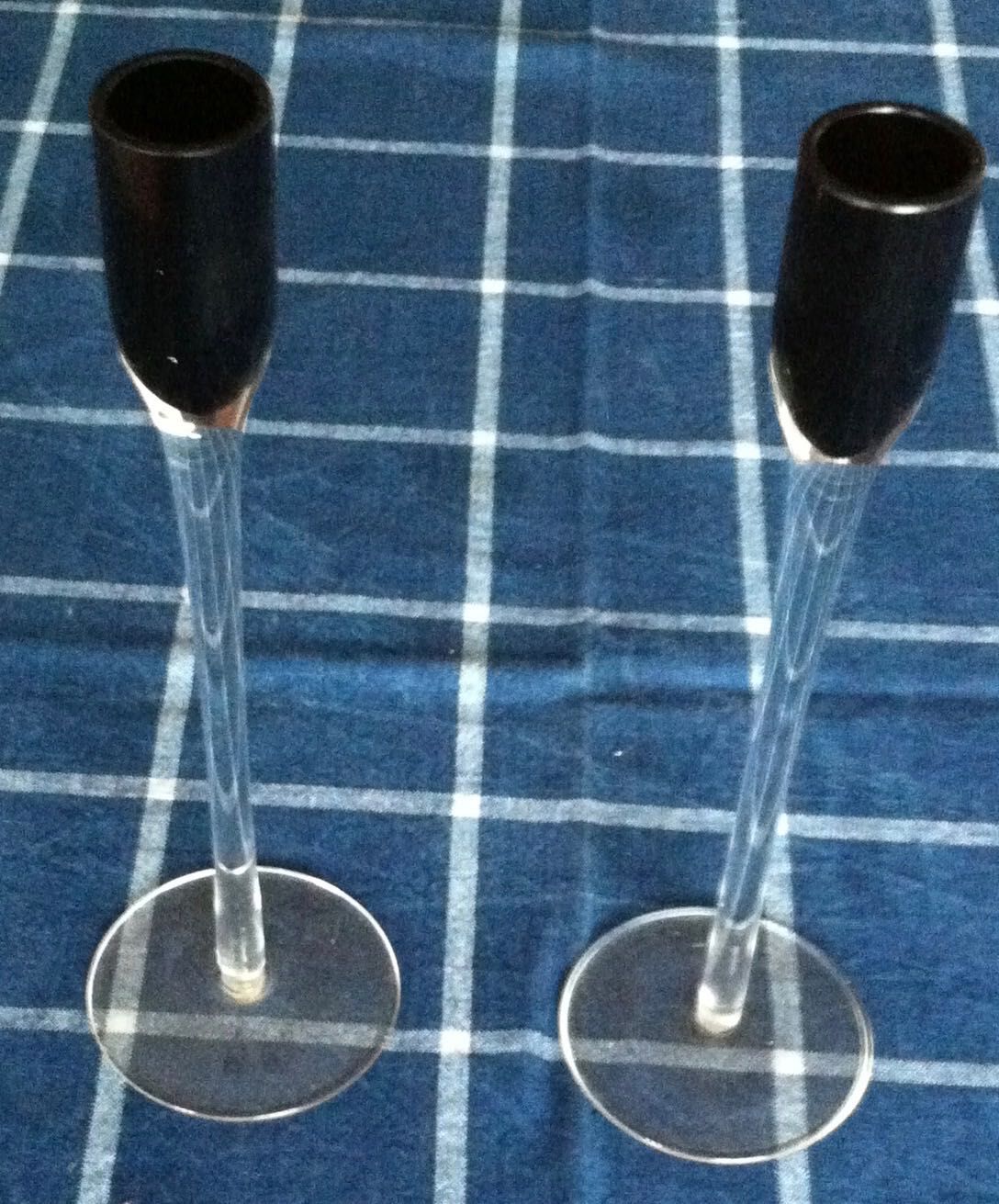 2 solitários em vidro de 2 cores