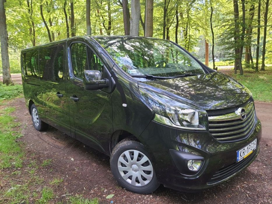Wynajem Bus Opel Vivaro od 180 zł 9 Osób