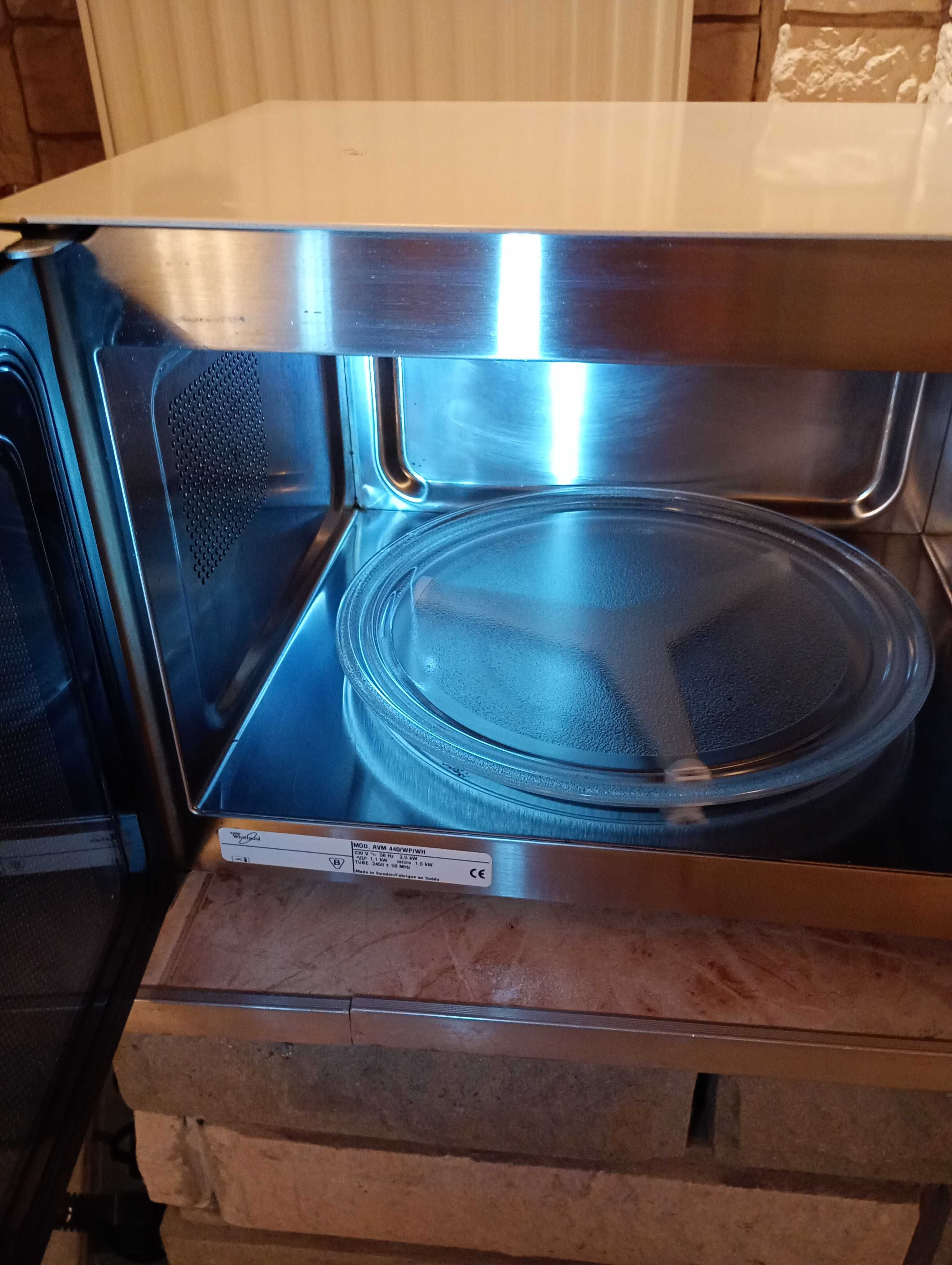 sprzedam kuchenke mikrofalową Whirpool