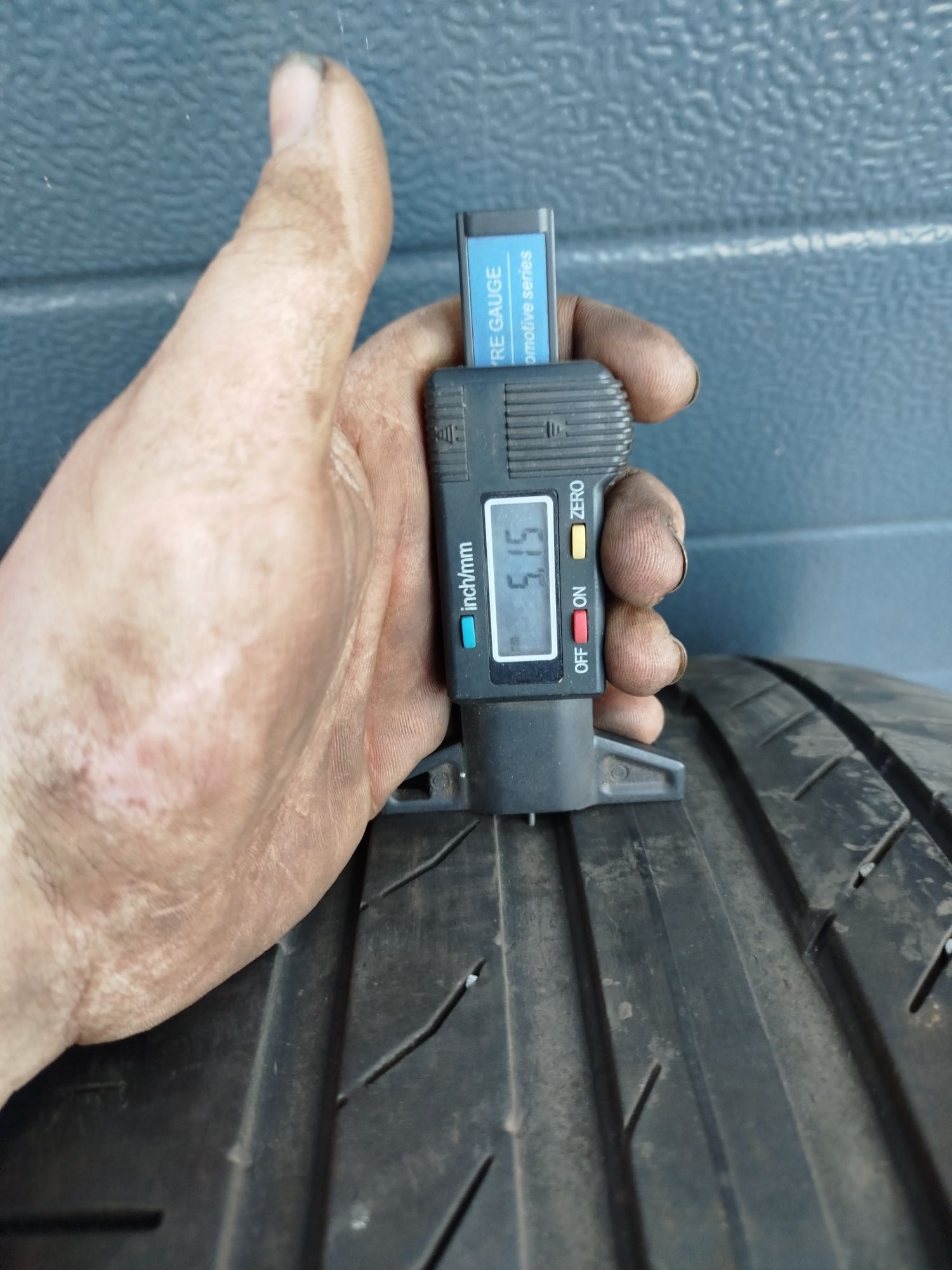 Opony letnie Continental 245/45R19