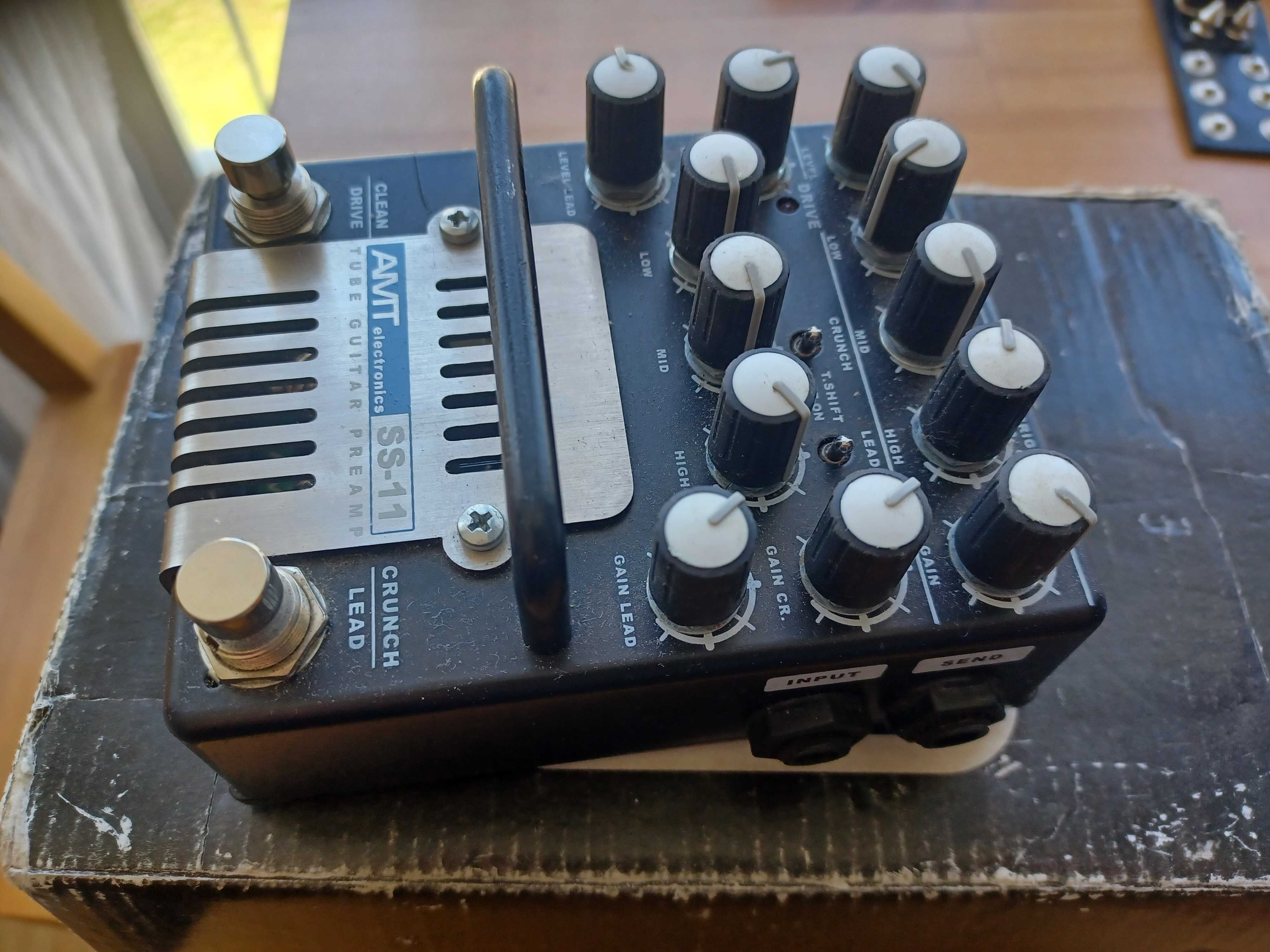 Gitarowy preamp lampowy, AMT SS-11A