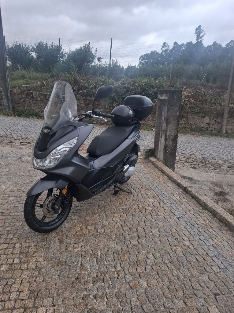 Honda pcx 125 de 2017 com 21.000km