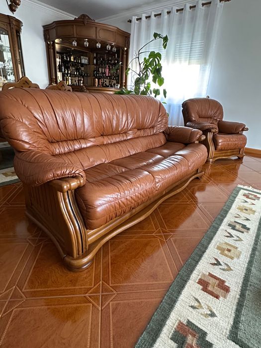 Conjunto de 3 sofás clássicos