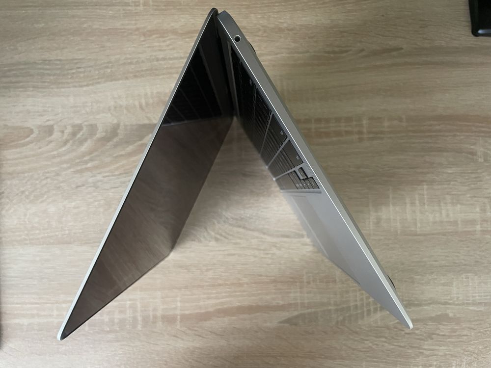 MacBook Air M1 8/256GB - чудовий стан, без привʼязок, готовий до праці