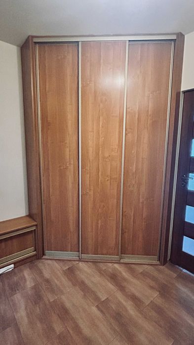 szafa narożna w zabudowie