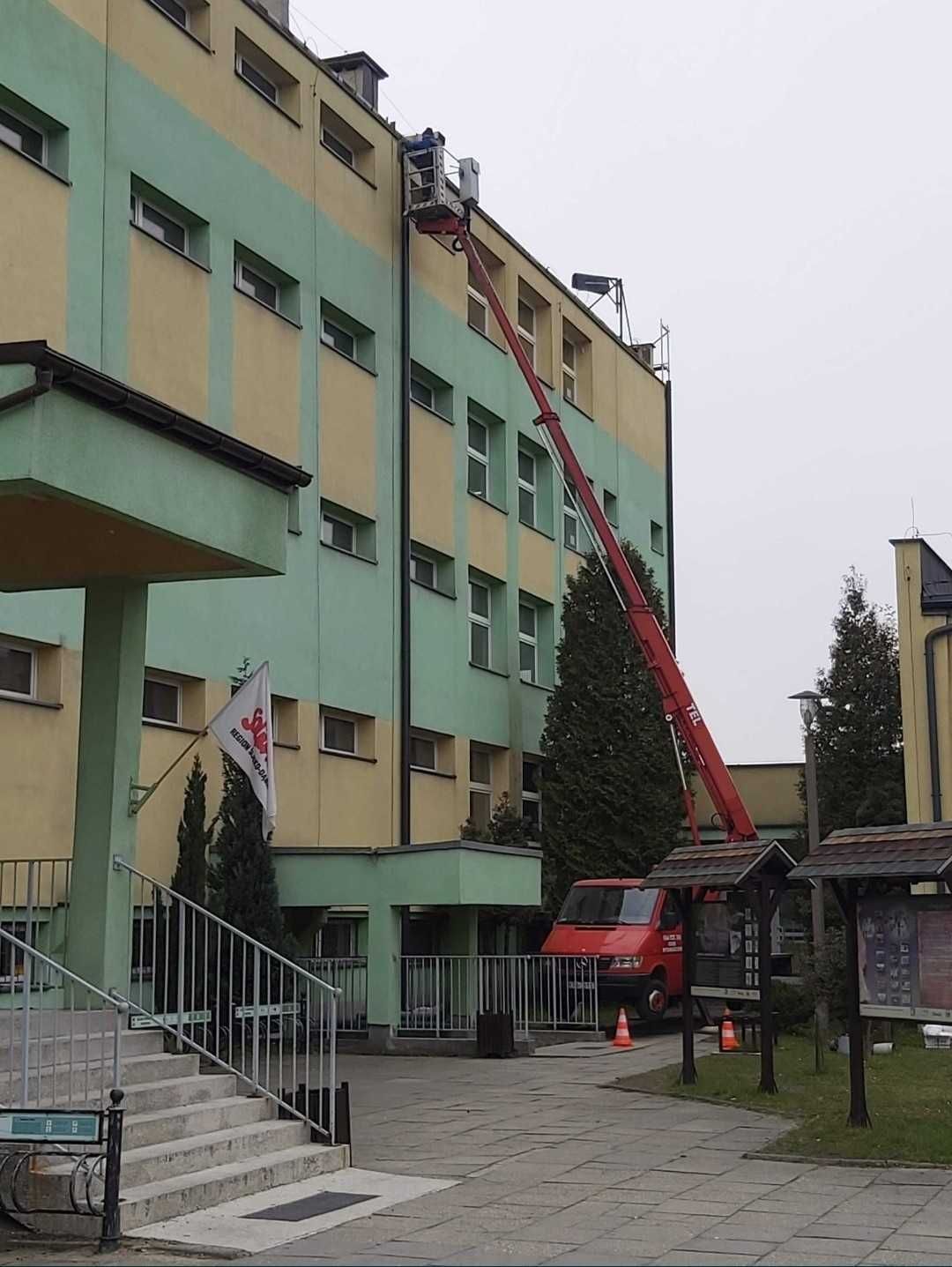 Wynajem podnośnika koszowego z operatorem 115zl/h