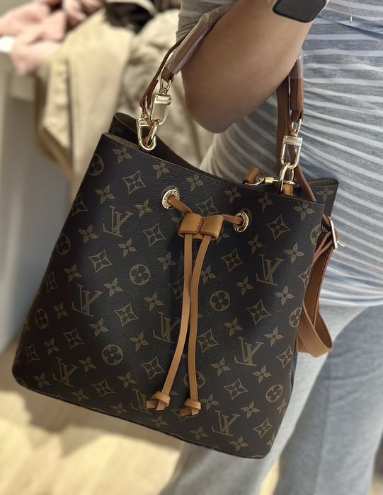 Torebka Louis Vuitton Petit Noe