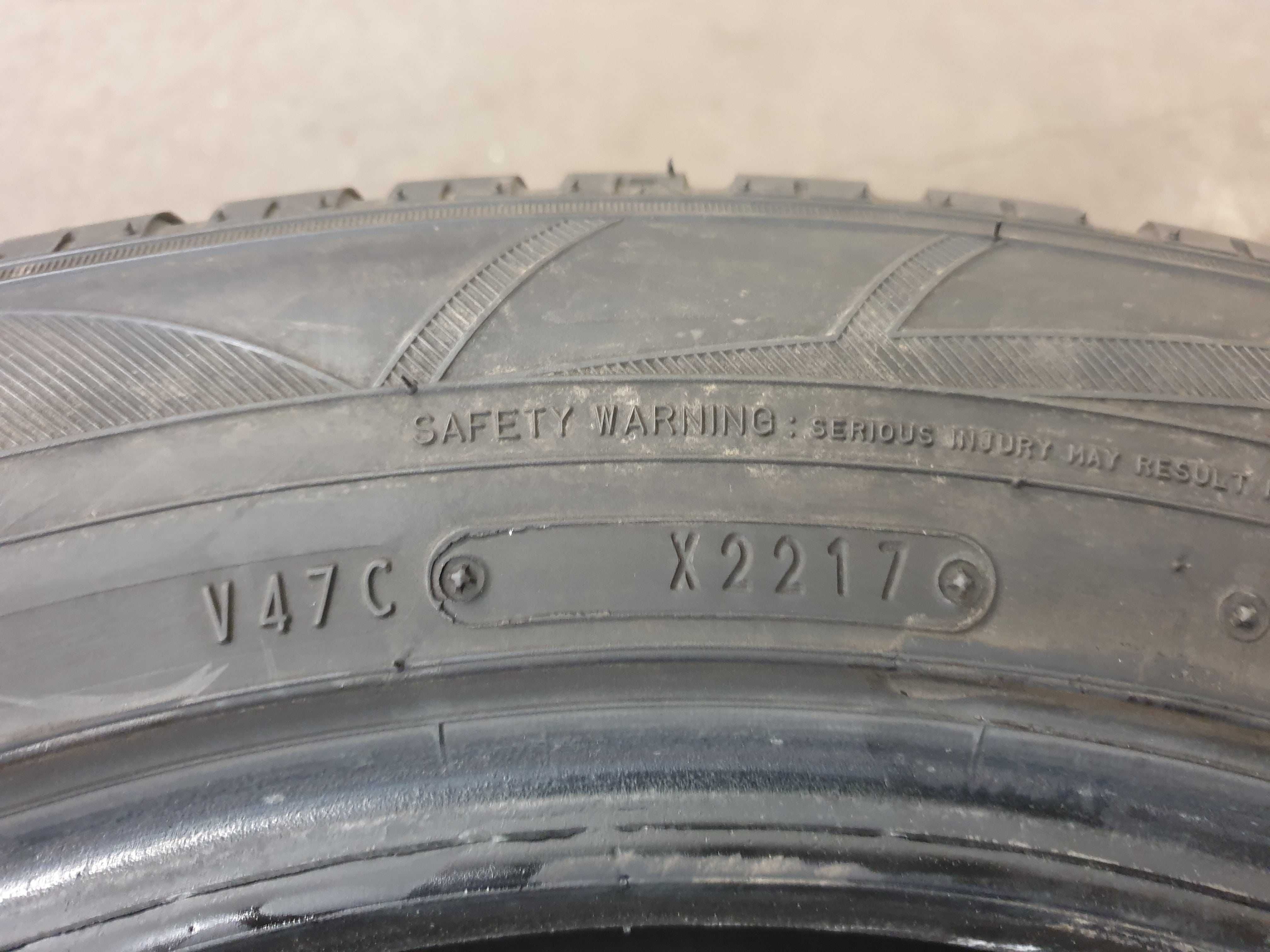 1 Szt 235/55 R18 104H Falken HS449 EuroWinter - 2017r - 5,40mm