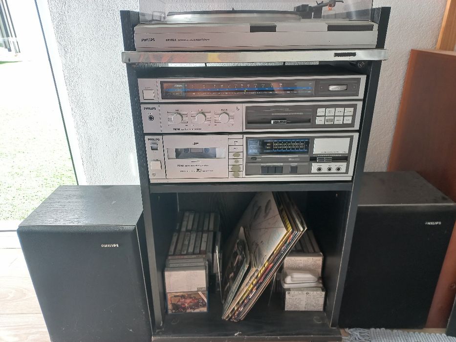 Aparelhagem Philips de 1985 a funcionar em pleno